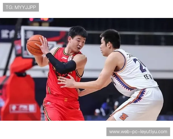 CBA深圳外线爆发反超比分全场欢腾