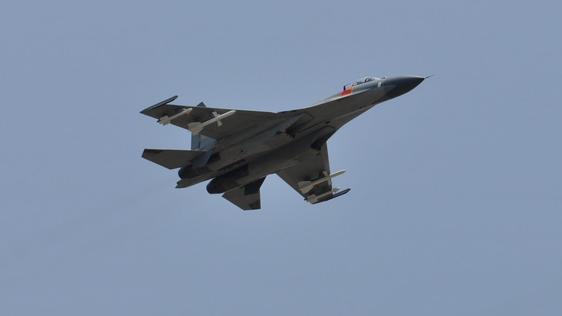 训练记录智能化管理提升教练决策效率，简述教练员的智能结构与考核要求